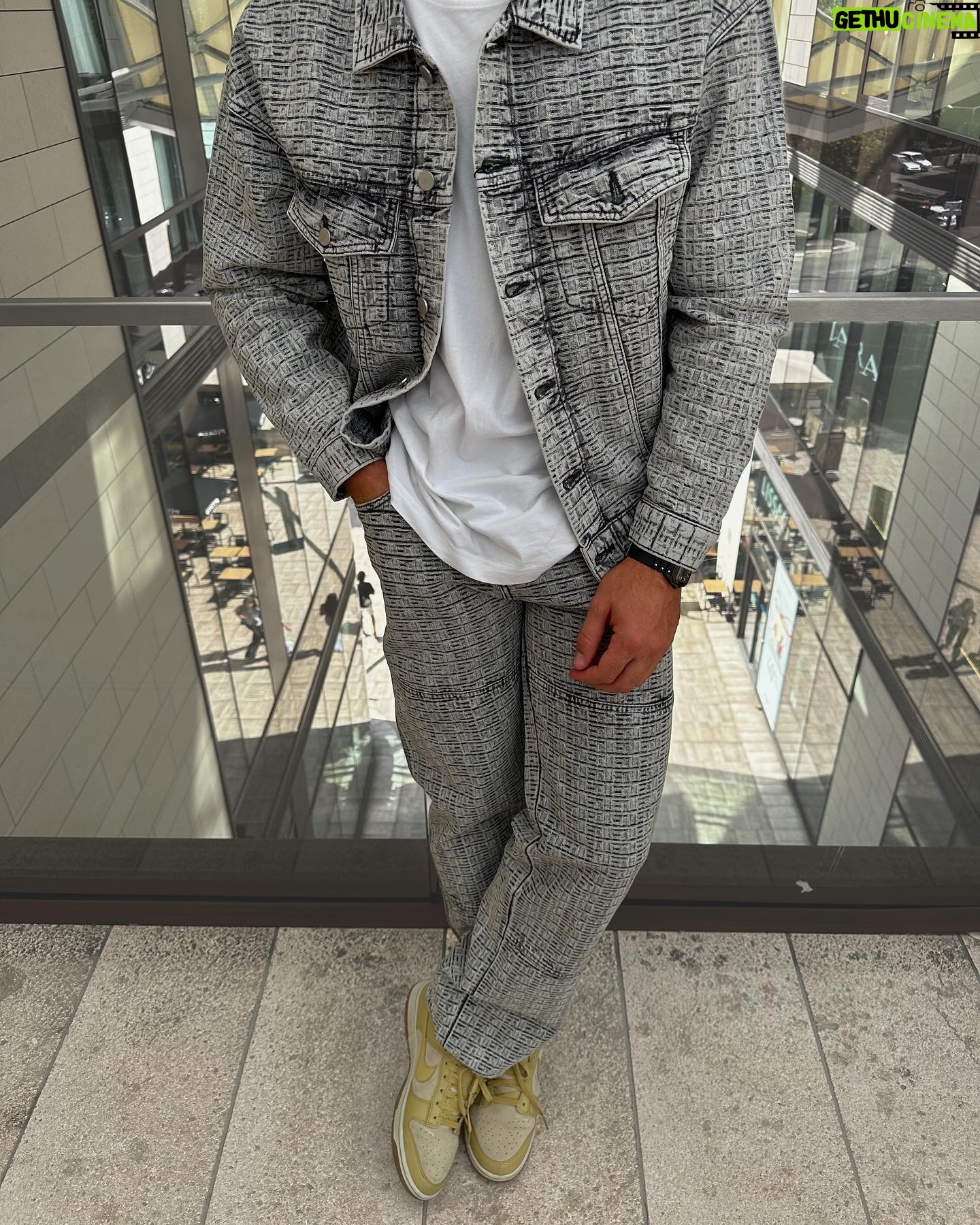 Nacca - 3 Likes - Vous validez mes looks du moment ?
#mood #look #mode