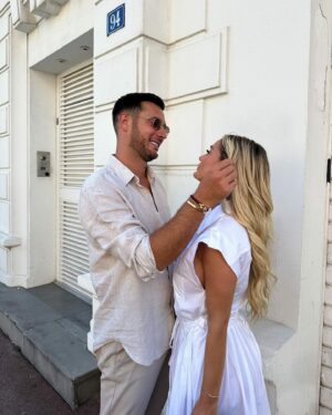 Nacca Instagram - 👩🏼‍🤝‍👨🏽🤍