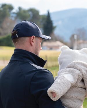 Nacca Instagram - Première fois que ma princesse m’accompagne au golf et elle a adorée, moi aussi ! Love 🤍 

📷 @charles_rzdd