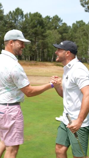 Nacca Instagram - Le premier trou des 24h de golf! 🤩

Incroyable événement que nous avons fait au @golfdes24h 
Et c’était en binôme, le premier avec Tom @twobrothers.golf & Antho @anthonacca pour lancer la journée… Et quel départ! 💣

La vidéo sort sur YouTube ce jeudi, 18h00 et honnêtement, on a passé un moment fantastique en équipe et on espère que vous allez kiffer 🥰

Bon golf à tous
Tom , Luc et Antho 💪🏻

#golf #24h #lemans #golfswing #eagle