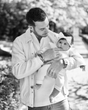 Nacca Instagram - 9 mois mon amour, ma vie, ma fille …. 26-05-22.
J’irais jusqu’au bout du monde pour toi, n’ai aucune crainte ton papa prendra soins de toi 🤍