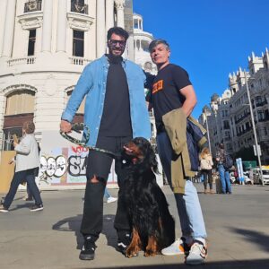 Nacho Guerreros Instagram - La lealtad es un don muy valioso presente en todos los perritos y en algunas personas. Cuidemos de ellos.