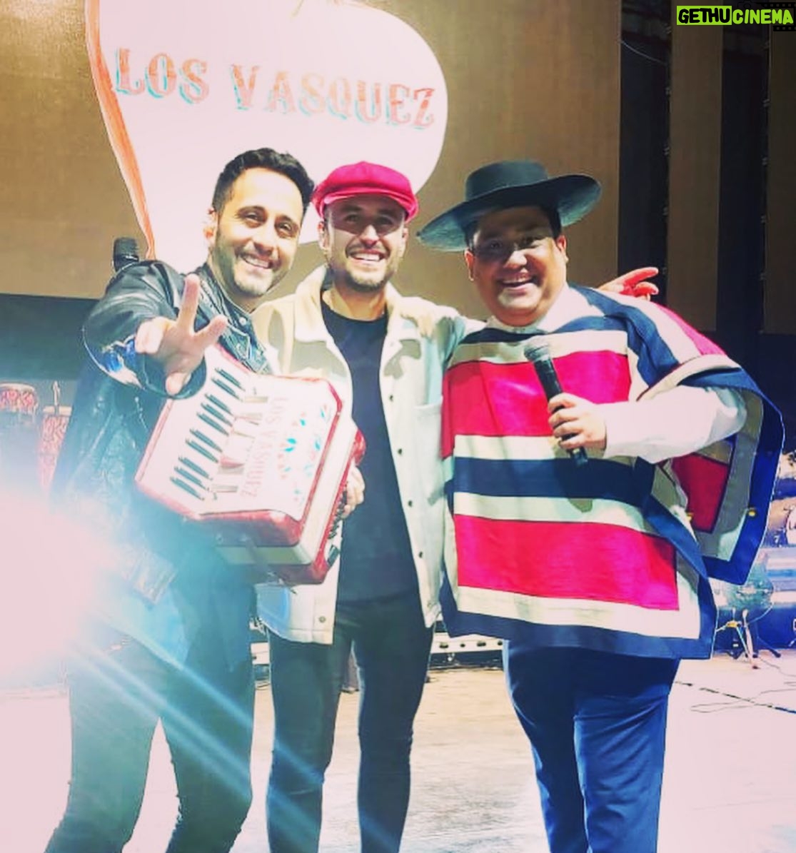 Nacho Pop - 525 Likes - Gran primera jornada en la Fiesta del 18 🇨🇱 en @lobarnecheascl junto al cariño del público y de @losvasquezoficial #FiestasPatrias #El18 #18deseptiembre🇨🇱