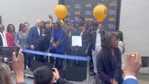 Nadine Ellis Instagram - The @kidsinthespotlight #productionstudios are OPEN!! Several set spaces and a #makeuphub, plus 2 #KITS PAs to assist with rentals #TigeCharity Gurrrlll, you DID THIS. Link in bio for more info #ribboncutting #fosterkids #filmmakers #creatingfutures