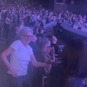 Nadine Ellis Instagram - A @maxwell Summer’s Night Dream! A time was had; new friends were made and Maxwell serenaded! @nycway2 @hollywoodbowl #summernights #sisters #goodtimes #goodvibes