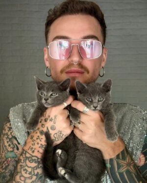 Naglis Bierancas Instagram - Pussy magnet 🐈‍⬛🐈‍⬛
📸 @kulagne