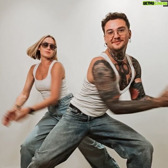 Naglis Bierancas - 10.1K Likes - Registruokitės Samsung naujienoms ir užpildykite apklausą iki liepos 10 d. 15:59 val. ir laimėkite du bilietus į Olimpines žaidynes Paryžiuje! O taip pat sekite Samsung naujienas, nes jau liepos 10 d. pasirodys patys naujausi ir išmaniausi telefonai! (Nugalėtojai bus paskelbti liepos 11-19 dienomis.) ❤️
Good luck! Pridedu nuorodą:
https://www.samsung.com/lt/unpacked/
#reklama @samsunglt #GalaxyUnpacked #SamsungUnpacked #TeamGalaxy
