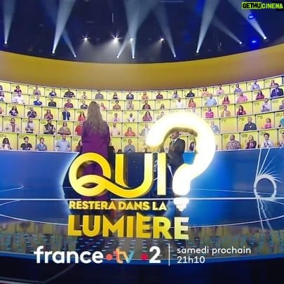 Nagui - 1K Likes - Qui restera dans la lumière ?
Laissez vos adversaires dans l’ombre !
Samedi 1er juin à 21.10 avec @brunoguillonoff sur France 2 et sur france.tv
Pour la première fois, Bruno Guillon vous invite à découvrir un quiz de culture générale unique et captivant, doté d’un dispositif visuel impressionnant !
Sur la ligne de départ, 100 candidats de tous âges venus des 4 coins de la France et de la Belgique, prêts à en découdre pour prouver qu’ils sont plus brillants que les autres, et gagner jusqu’à 100 000 euros !
Dans cette compétition acharnée, seuls les meilleurs candidats seront mis en lumière et tous auront le même objectif : laisser un maximum d’adversaires dans l’ombre, pour rester seul dans la lumière !
Au cours de la manche de sélection, intitulée la « Course poursuite », les candidats les plus brillants auront le contrôle de leur partie ! Ils devront faire preuve de stratégie, en choisissant le niveau de difficulté de chacune de leurs questions, avec pour seul indice le début de l’énoncé.
Choisiront-ils la question facile, moyenne ou difficile, afin de maintenir un maximum de leurs adversaires dans l’ombre, et de marquer un maximum de points ?
Au fil de de cette première manche, le classement évoluera en permanence et tout pourra donc basculer jusqu’à la dernière seconde !
Seuls les 2 meilleurs candidats se qualifieront pour la demi-finale qui s’avérera tout aussi palpitante ! Un face-à-face haletant où les 2 demi-finalistes se rendront coup pour coup, en choisissant leurs questions une à une et chacun leur tour, là encore à partir du début de l’énoncé !
À la clé pour le finaliste, jusqu’à 100 000 euros !
En finale, le candidat le plus brillant tentera cette fois de rester seul dans la lumière, en éliminant un à un ses adversaires pour accumuler un maximum d’argent !
Mais pour remporter ses gains, il devra surtout répondre correctement à l’ultime question de la soirée : en cas de bonne réponse, il pourra multiplier sa cagnotte par 2, 3 ou 5 selon sa stratégie… mais attention, une mauvaise réponse la divisera d’autant !