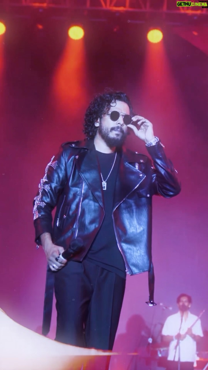 Nakash Aziz - 1K Likes - 😎🎶
