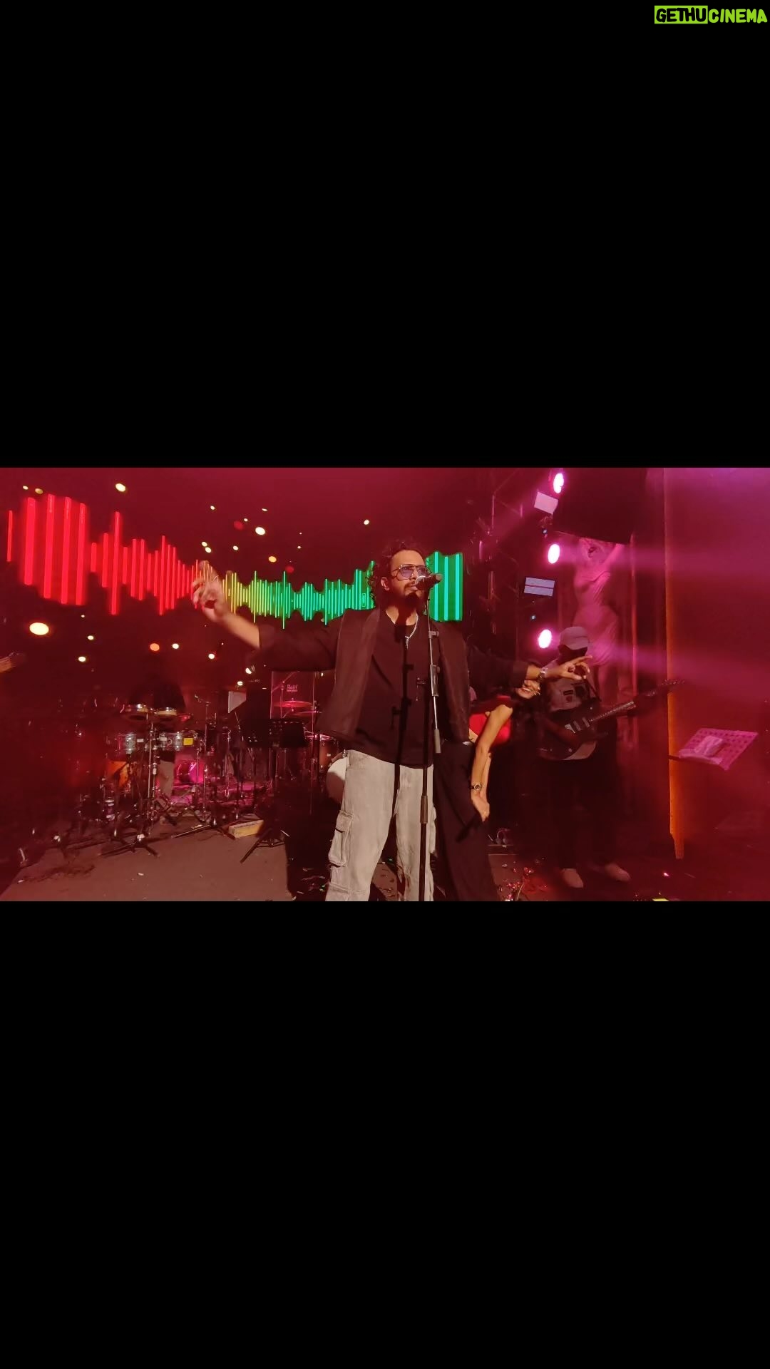Nakash Aziz - 724 Likes - #hoverx1