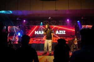 Nakash Aziz Instagram - ❤️ 🎤

📷- @_aloontraveller_

#NakashAziz #NakashAzizLive