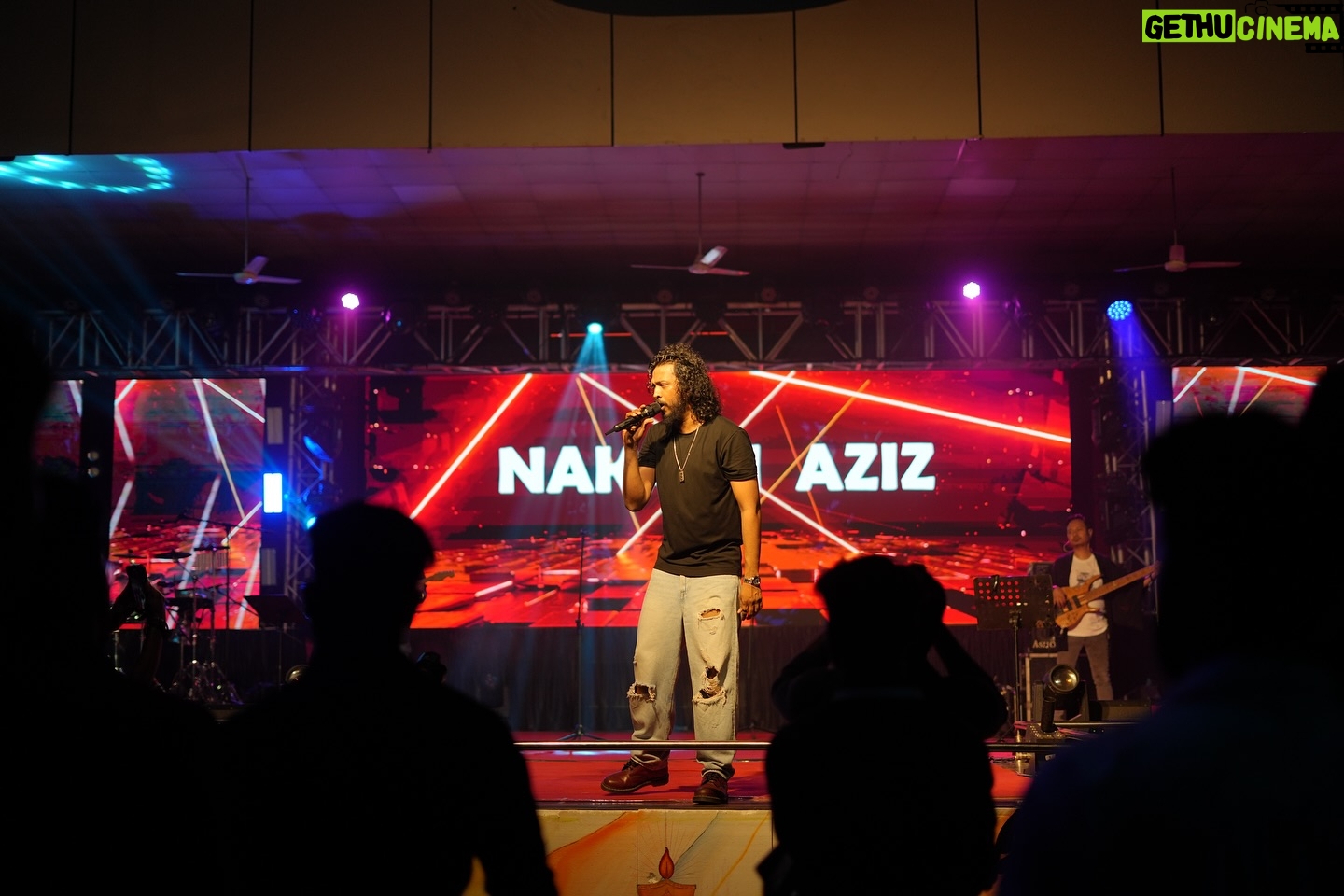 Nakash Aziz - 777 Likes - ❤️ 🎤
📷- @_aloontraveller_
#NakashAziz #NakashAzizLive
