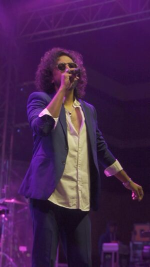 Nakash Aziz Instagram - 🎤🎶

#NakashAziz #NakashLive