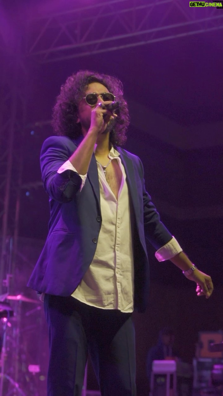 Nakash Aziz - 1.4K Likes - 🎤🎶
#NakashAziz #NakashLive