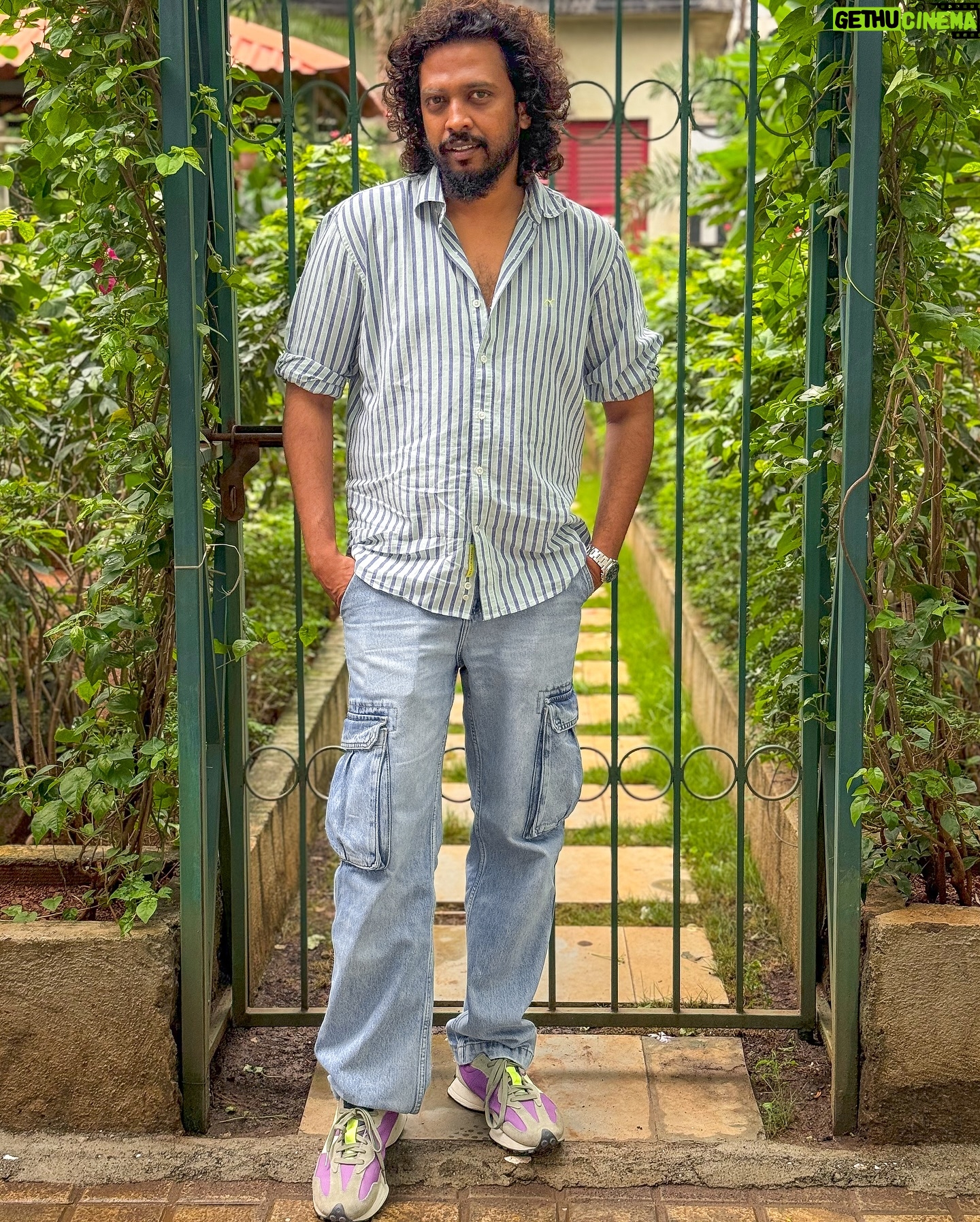 Nakash Aziz - 1.8K Likes - 3 different moods of NAKASH 🤨 #moody
#outdoors #mumbai #music #nakashaziz #nakashasis #myself #dubbing