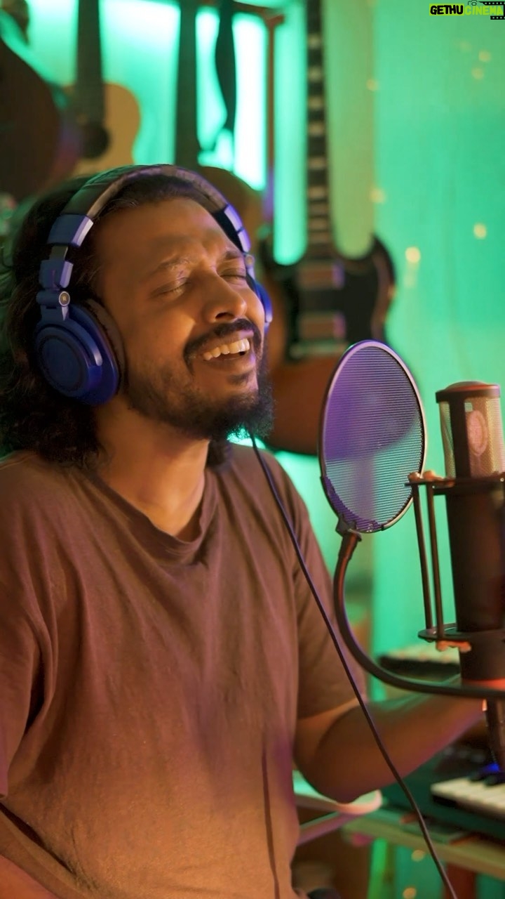 Nakash Aziz - 1.3K Likes - Tum hi kaho yeh koi baat hai?
#NakashAziz #BollywoodCovers
