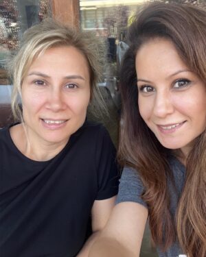Nalan Instagram - Ablaların bir tanesi 💕 ikincisi fotoyu reddetti 🤣🤣🤣🤣 . İyi bayramlar 😘💕🙏