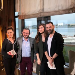 Nalan Instagram - Bugün de böyle geçti  @erkanguleryuzofficial @sinanozedincik  @fkarayel Apara tv teşekkürler