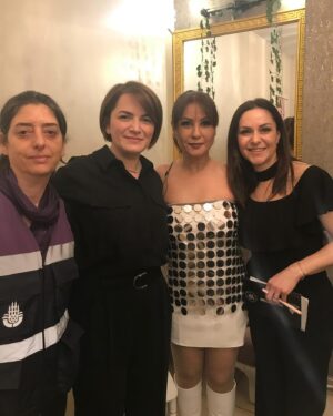 Nalan Instagram - Bu harika organizasyon için İBB Başkan ı sayın  @ekremimamoglu ‘na @ibb_kultur , belediye çalışanlarına ,programa katılan kıymetli  istanbullu kadınlarımıza  bu güzel günde bana eşlik eden chp Fatih belediye başkan adayı @mhr_polat  ın eşi kıymetli  okuldaşım @polatbinnur 💕@basakikiz  @ilkayulkuertem (güzel Alaz’ın annesi ) canım @haluk_senturk ve şen ajans çalışanlarına çok teşekkür ederim 💕💕💕 . @fisunss 💕