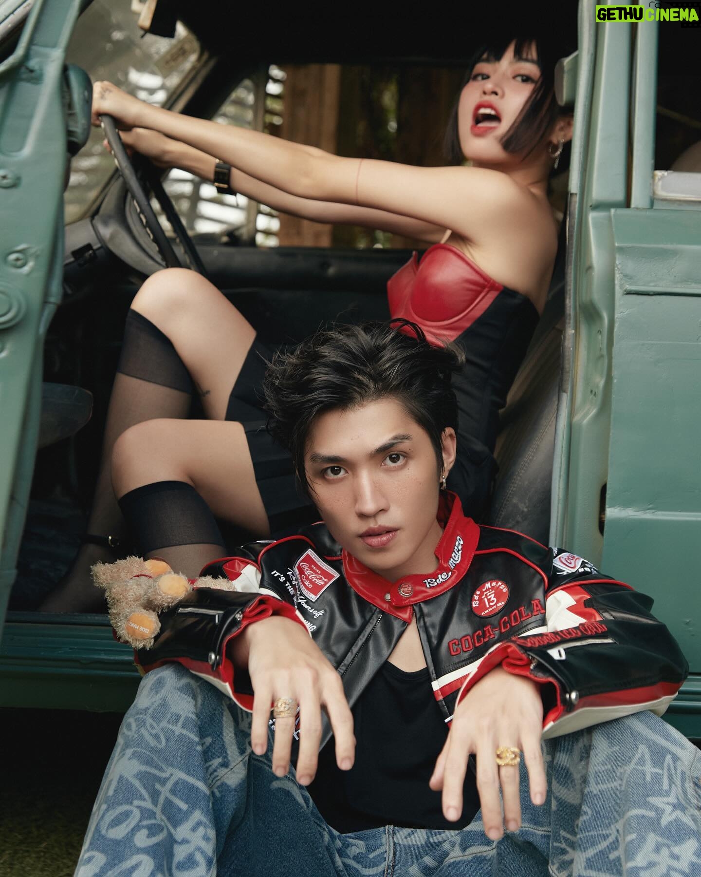 Nam Đình Võ - 10.4K Likes - Em bé, để anh lấy xe chở em bé đi chơi nheee 😍😍😍
#Moschino #AnAnAuthentic #13demarzo #Chromehearts #Chanel
#LienvaDat
Stylist : Lê Huỳnh Tấn Phát
Makeup : Tăng Ngọc Trâm
Hair : Nguyễn Thu Giang
Foto : @Nguyễn Anh Hào