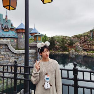 Nam Woo-hyun Instagram - @hkdisneyland #hkdisneyland
