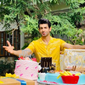Namik Paul Instagram - The mood went from slightly dramatic, to ecstatic, to the dawning realisation that delicious cake would be dangerously close at hand for the foreseeable future(🤭), and then happiness again, diets be damned 🥳🤓 It’s been a good day, and that’s despite Mr. Hobbes waking me up at 6 am for absolutely NO reason 🌚😑Thank you every one for reaching out and sending your love and well wishes. Every call, message, post, story and tweet (among others), brightened up my day immeasurably ❤️

PS- I was just trying to show my wealth of goodies in the first picture. Any channelling of SRK was purely coincidental 😋