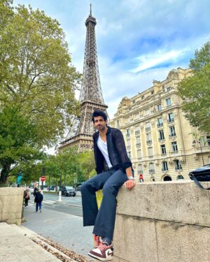 Namik Paul Instagram - I don’t know about love, but Eiffel for Paris 🤓😜 Travel plus next to no phone network has been a wonderful break of routine. Only downside, I missed thanking a lot of you personally last week. So before I start running around again, I just want to thank each and every one of you for your wonderful wishes ❤️🤗 And I’ve got a lot more to show you, so stay tuned 🙏🏼