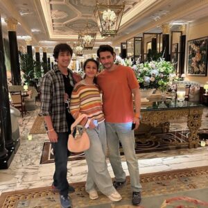 Actress Namrata Shirodkar HD Instagram Photos and Wallpapers June 2024