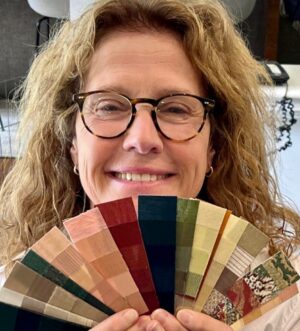 Nancy Travis Instagram - It was an honor to perform an advanced color analysis on @nancytravisofficial ! I determined her best colors for clothing, make up, hair and accessories. She is a Sandy Spring! It was so much fun building her palette! If you would like to have a color analysis appointment with me, book today! 

#coloranalysis #colouranalysis #colordesign #colourdesign #colordesigner #colourdesigner #color #colour #colors #colours #losangeles #losangelesfashion #losangelesstyle #losangelesstylist #imageconsultant #imageconsulting #personalshopper #personalshopping #personalshoppers #fashion #style #stylist #caygillcoloranalysis #personalcoloranalysis #truecolors #truecolours #colordesigners #colourdesigners