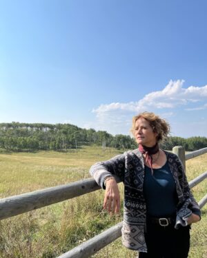Nancy Travis Instagram - Looking forward to ‘Ride’ this Sunday. I do dream about this place. #lovetheland #ranchdreams @ridehallmarkchannel @peacock