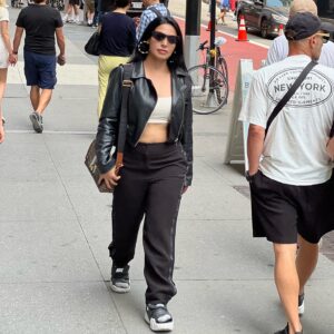 Nandini Rai Instagram - On the streets on #newyork !

#vacay #streetstyle #photoshoot #wallstreet #nyc 🩷