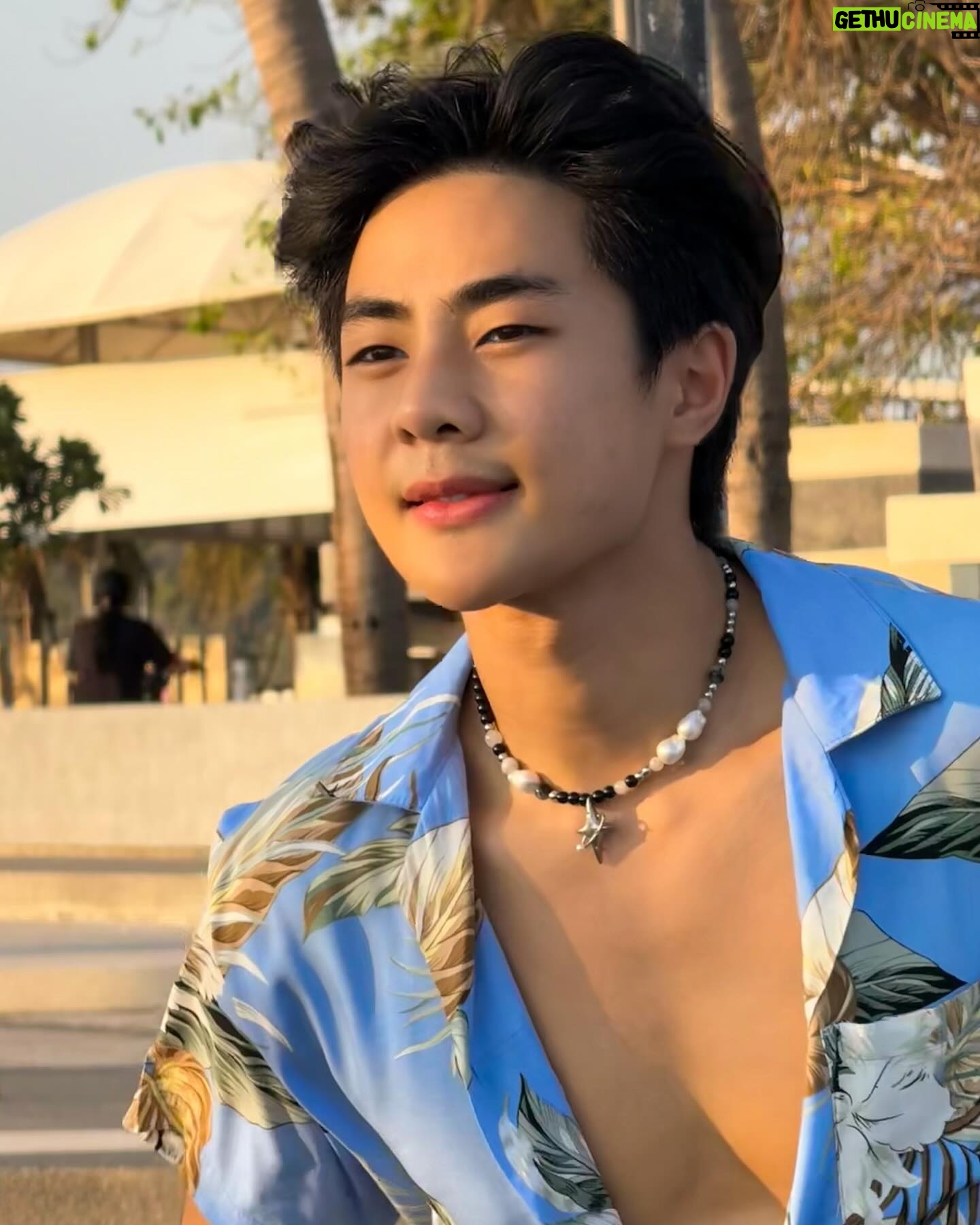 Nannakun Pakapatpornpob - 122.1K Likes - นมเย็นมั้ยครับ อากาศร้อนๆ