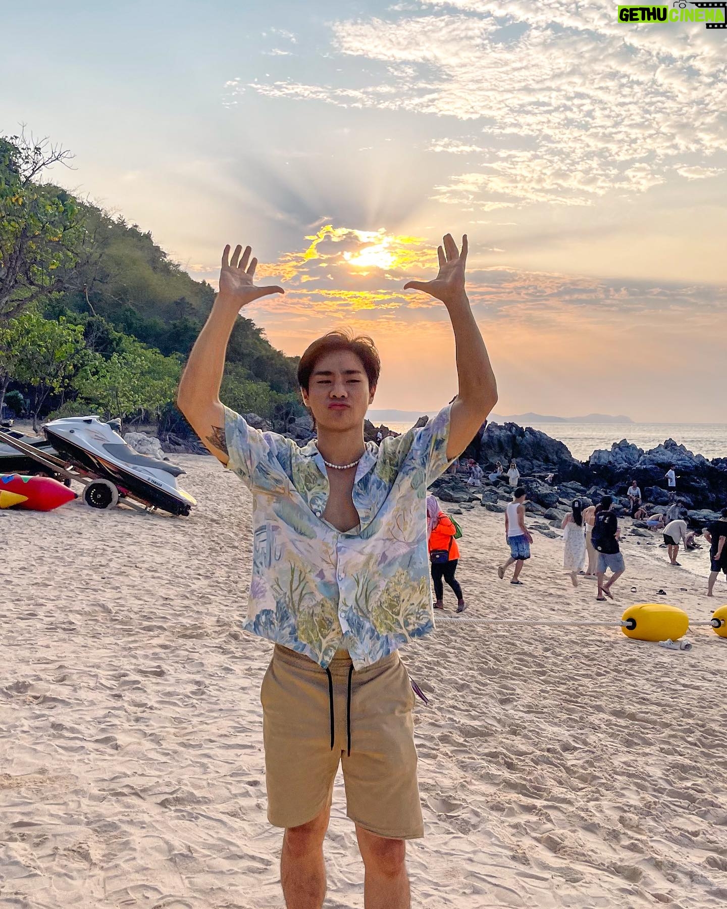 Nannakun Pakapatpornpob - 170.7K Likes - Around the island we goooo🏍️