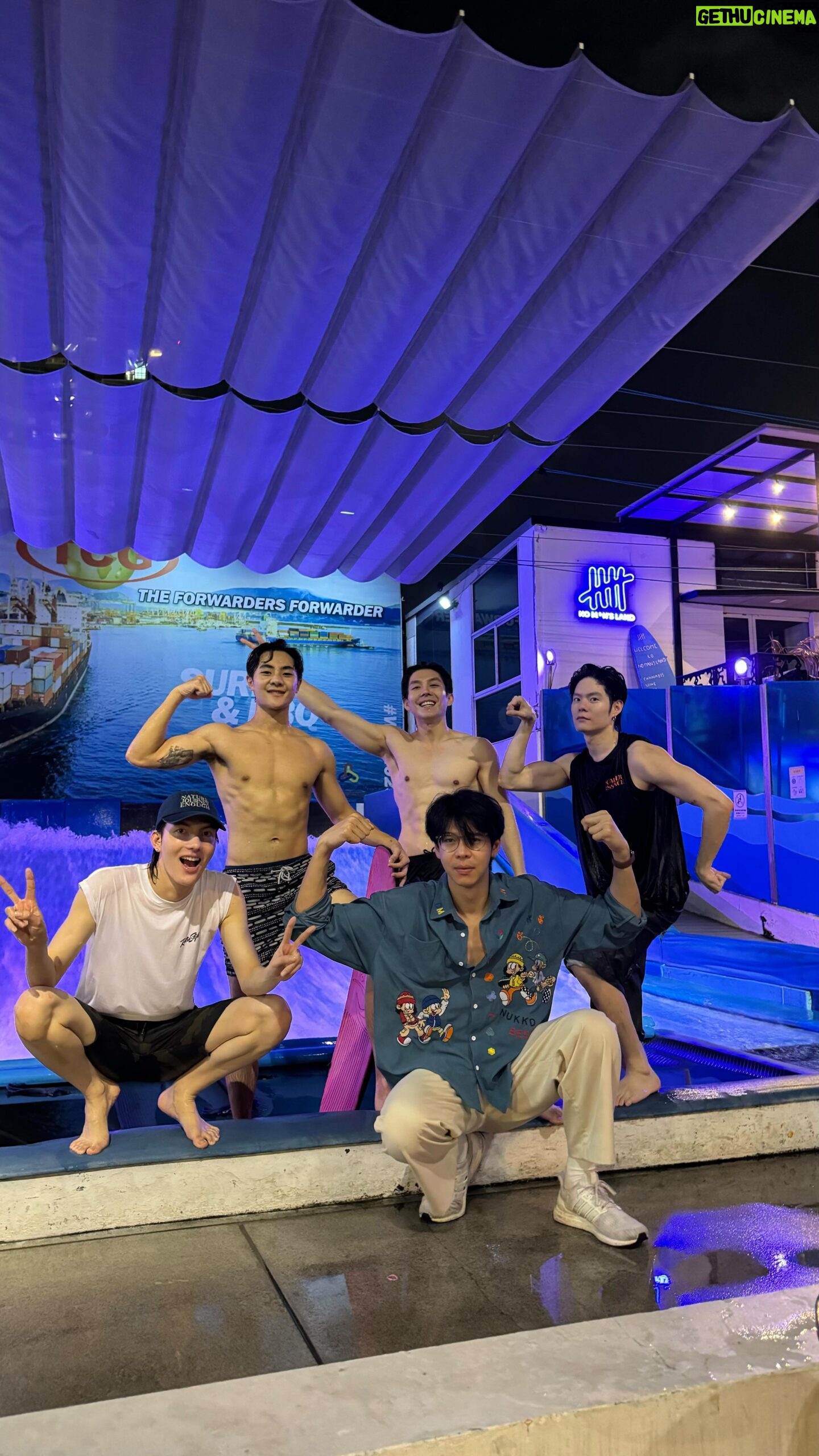 Nannakun Pakapatpornpob - 164K Likes - Stay young 🤙🏼🏄🏻‍♂️