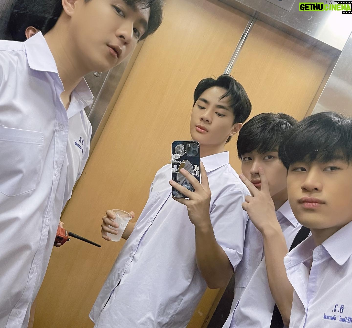 Nannakun Pakapatpornpob - 177.1K Likes - ไปโรงเรียนกันเถอะ🚌 #dff_ep9