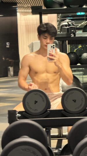 Nannakun Pakapatpornpob Instagram - 10% of the time working out, 90% of the time playing around🤪💪🏼🤙🏼