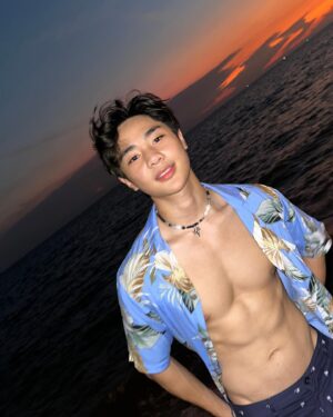 Nannakun Pakapatpornpob Instagram - แดดร้อนจัง เฮ้ยอะไรอะ หูวว ว้าวววว