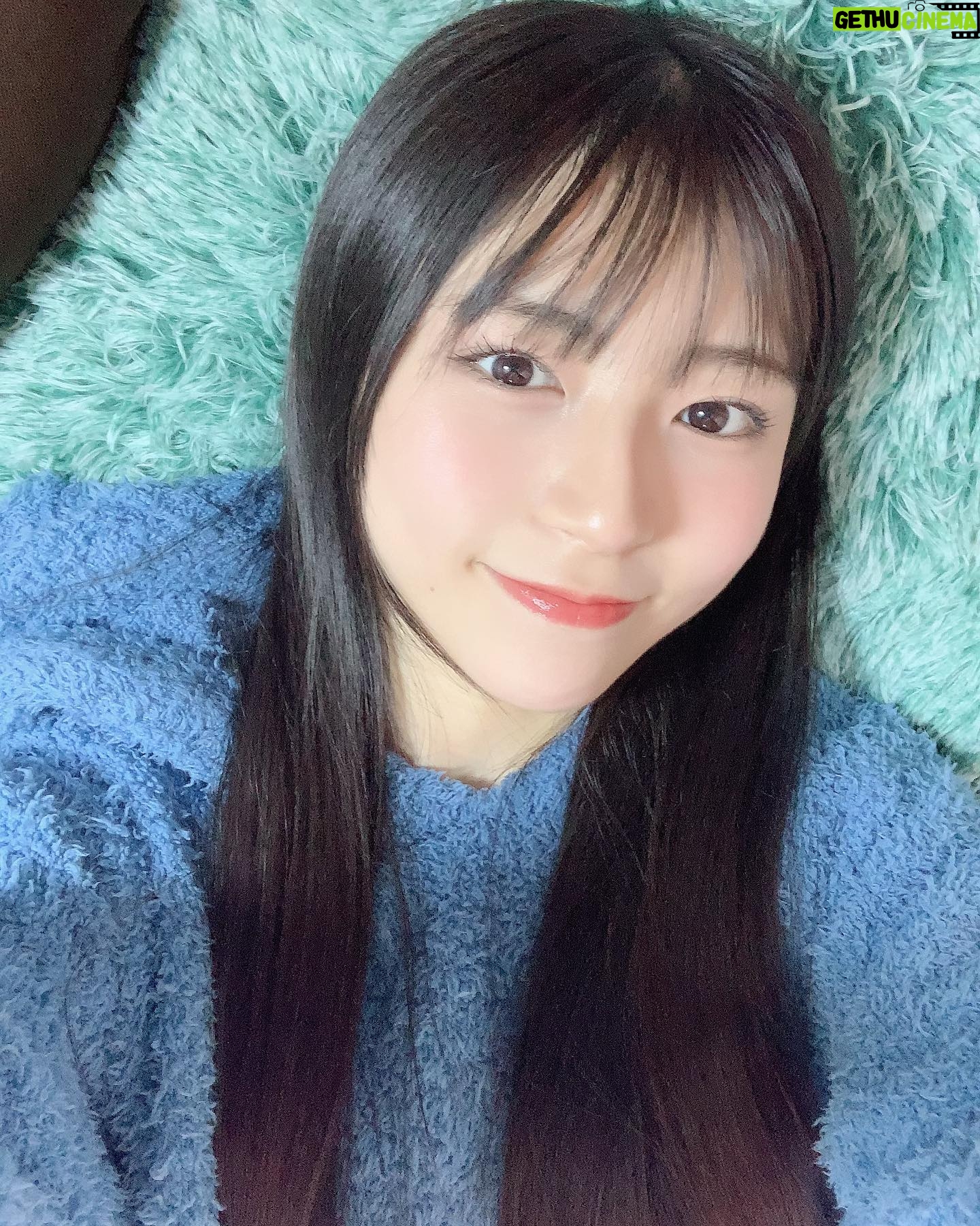 Nao Osato - 1.9K Likes - バレンタインの日🍫だけど今年はチョコも作らずバレンタインな写真も撮れてません🙀
代わりに青がいっぱいなゴロゴロしてる写真をどうぞ!
#バレンタイン #チョコレート #市販しか勝たん #ゴロゴロ #大里菜桜