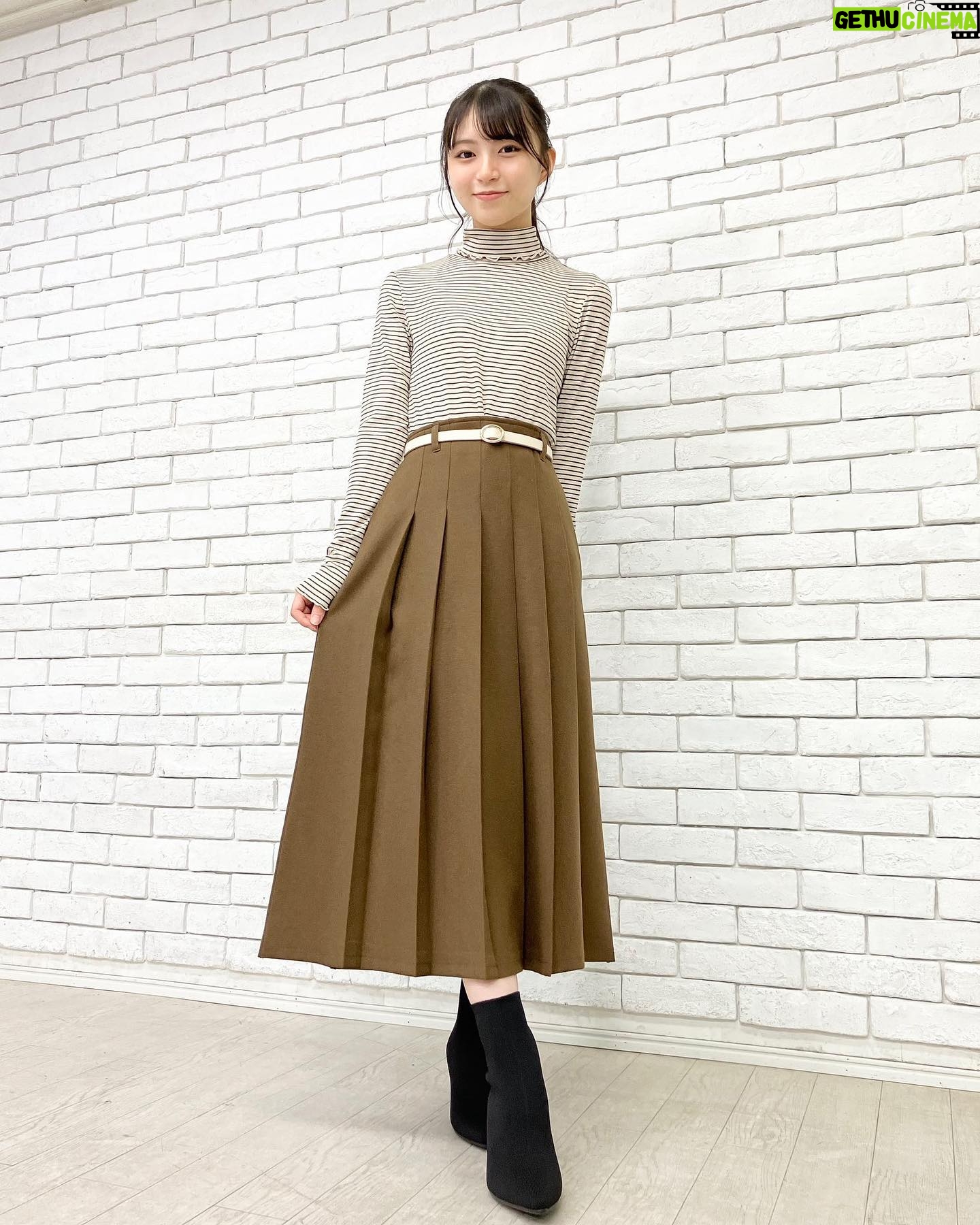 Nao Osato - 1.9K Likes - あす10月25日(水)のめざましテレビ
イマドキのコーナーでは、この秋トレンドの
ロングスカートを紹介します。
華奢見えを狙うティアードスカートや
動きやすいベロアスカートなど注目商品が登場します。
スタジオにも登場しめざましじゃんけんにも参加予定♪
6時50分頃から登場します。
明日の早起きとチェックよろしくお願いします👗
#めざましテレビ #イマドキ#ロングスカート#トレンド#おしゃれ #大里菜桜 #スタジオ#生出演#めざましじゃんけん