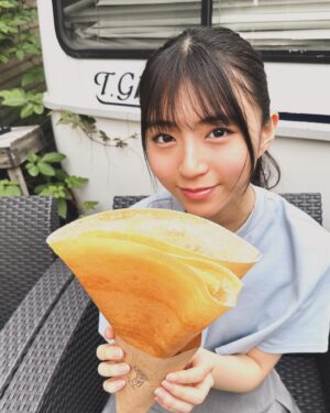 Nao Osato Instagram - ようやくテスト終わって解放されたー😂
投稿も久しぶりになっちゃってごめんね🙏

そして明日の30日（木）の 
めざましテレビのイマドキコーナーでは
生地も中身も絶品の人気店の最新クレープを
たくさんご紹介しますよ😋

シャンティクリームを使ったショートケーキのようなクレープや1年半かけて開発したこだわりの生地に有塩バターとシュガーの極上クレープなど見逃せません

6時50分過ぎに放送予定だよ。みてね！

#めざましテレビ#イマドキ#イマドキガール#大里菜桜#クレープ#絶品