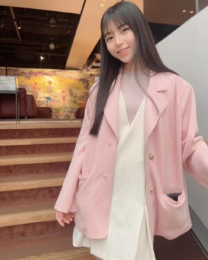 Nao Osato Instagram - お出かけしてゆっくり過ごしてたよ〜🙌🏻
スイーツも美味しかった🍨
今日は結構暑かったね🥹☀️

#暑かった #お出かけ #ゆっくり過ごす休日 #大里菜桜