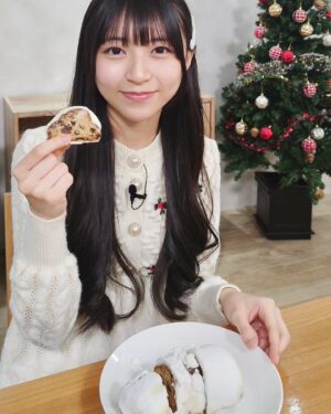 Nao Osato Instagram - めざましテレビをみてくれた皆さん
ありがとうございました😊
シュトーレン、菜桜も人生で初めて食べたのですが甘くて美味しかったです。シュトーレン食べながら待つクリスマスはいつも以上に楽しみです🎄🎁

その前にテストの戦いが待ってるか😖

#シュトーレン#イマドキ#イマドキガール#めざましテレビ#大里菜桜#クリスマス#待ち遠しい#その前にテスト#がんばります
