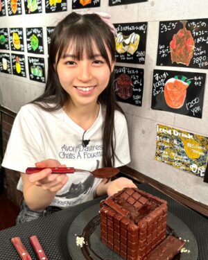 Nao Osato Instagram - 🎀お知らせ🎀

すごーく久しぶりになっちゃったんだけど、
明日9日（木）のめざましテレビ「イマドキ」に
出演します。
新オープン&限定のチョコスイーツ🍫の特集

チョコを練り込んだ✨マロンペーストのモンブラン🌰や
ビターなチョコをまといバター🧈が染み込んだ
キューブ型🍞のパンなど魅力的なスイーツが勢ぞろい！

6時50分過ぎに放送予定です。
大好きなチョコレートにテンション上がったよ！
是非、みてね。

#めざましテレビ#イマドキ#イマドキガール#チョコスイーツ#大里菜桜