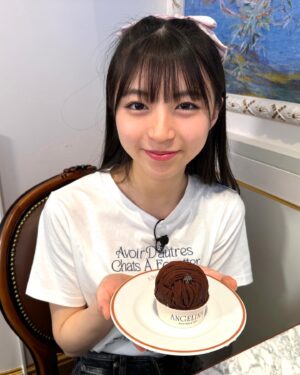 Nao Osato Instagram - 🎀お知らせ🎀

すごーく久しぶりになっちゃったんだけど、
明日9日（木）のめざましテレビ「イマドキ」に
出演します。
新オープン&限定のチョコスイーツ🍫の特集

チョコを練り込んだ✨マロンペーストのモンブラン🌰や
ビターなチョコをまといバター🧈が染み込んだ
キューブ型🍞のパンなど魅力的なスイーツが勢ぞろい！

6時50分過ぎに放送予定です。
大好きなチョコレートにテンション上がったよ！
是非、みてね。

#めざましテレビ#イマドキ#イマドキガール#チョコスイーツ#大里菜桜
