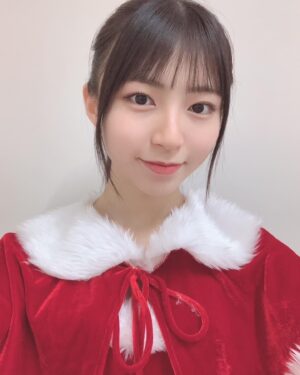 Nao Osato Instagram - RNCラジオ・チャリティー・ミュージックソンのステージにお招きありがとうございました！
大好きなゆめタウンのステージで、クリスマスイブという特別な日に出演させていただけてとーっても幸せでした💖
アンパンマンの英語の歌を4年振り？くらいに歌わせて頂きました🎤急遽ステージに上がってくれた子供達もいて可愛く平和な時間になりました。
RNCのアナウンサーの皆さんの軽快なトークで楽しく盛り上げて頂けて、喋る技術の凄さを近くで体感。私もあんな風にスラスラ喋れるようになりたいなぁと憧れました！
そして、たくさんの募金もご協力頂きありがとうございます。音の出る信号機など活用されるようなのでとても嬉しいです。
ステージでご一緒してくださったはなわさんや、ThreeToneの皆さん、mimikaさんにもお会い出来て嬉しかったです。
年末のお忙しい中会いに来てくださった皆様、たまたま通りがかりで聞いてくださった皆様、ラジオ通して初めて聞いてくださった皆様、遠くて応援には来れないけど心配したり応援してくださった皆様、ありがとうございました‼️
とっても素敵なお仕事で今年を締めくくることが出来たこと、本当にありがとうございました🎄

#rncラジオ #rncラジオチャリティミュージックソン #ラジオ#公開放送 #ゆめタウン高松#はなわ さん#ThreeTone さん#mimika さん#香川県#高松市#たか松bonsai大使 #アンパンマン#英語#english #クリスマスイブ#チャリティー #音の出る信号機#大里菜桜 #仕事納め #ありがとうございました