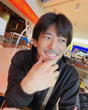 Naoki Kobayashi Instagram - なんかいろんな国行ってみたいな〜✈️
みんなのおすすめの国とか場所教えてほしい！🌍#旅記録