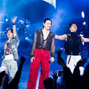 Naoki Kobayashi Instagram - LAST DAY🌹 #STARS
2月から始まったJSB3ツアー全32公演。
無事ファイナルを迎えることが出来ました❗️
こうして満員の会場で、ひとりひとりの笑顔が見えるライブが出来て、改めて、本当に皆さんに支えられていることを感じました！最高に楽しかったです🔥

さてさて今年も残すところ3ヶ月ですが、まだまだ…ありますね？😏更に盛り上がる準備は、出来てますか⁉️🔥
#JSBLAND
