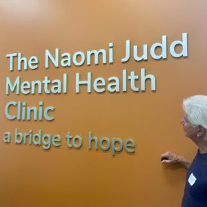 Naomi Judd Instagram - Naomi’s husband, Larry Strickland recently visited Mercy Community Healthcare’s “Naomi Judd Mental Health Clinic: A Bridge to Hope.” The Naomi Judd Estate is honored to pair with the team at Mercy. 
A portion of proceeds from the collectibles available May 1 & from all forthcoming archive collections at NaomiJuddLegacy.com will go to “A Bridge to Hope.” 🤍 
Just a reminder this is a healthcare facility. While we are so happy to have the fans be a part of this initiative through NJL, out of the respect of their patients, please remember this is not a tourist destination. Thank you. 🙏🏼 
~ Mercy Community Healthcare offers comprehensive primary and mental healthcare to adults and children. Mercy exists to reflect the love and compassion of Jesus Christ by providing excellent healthcare to ALL and support to their families. ~