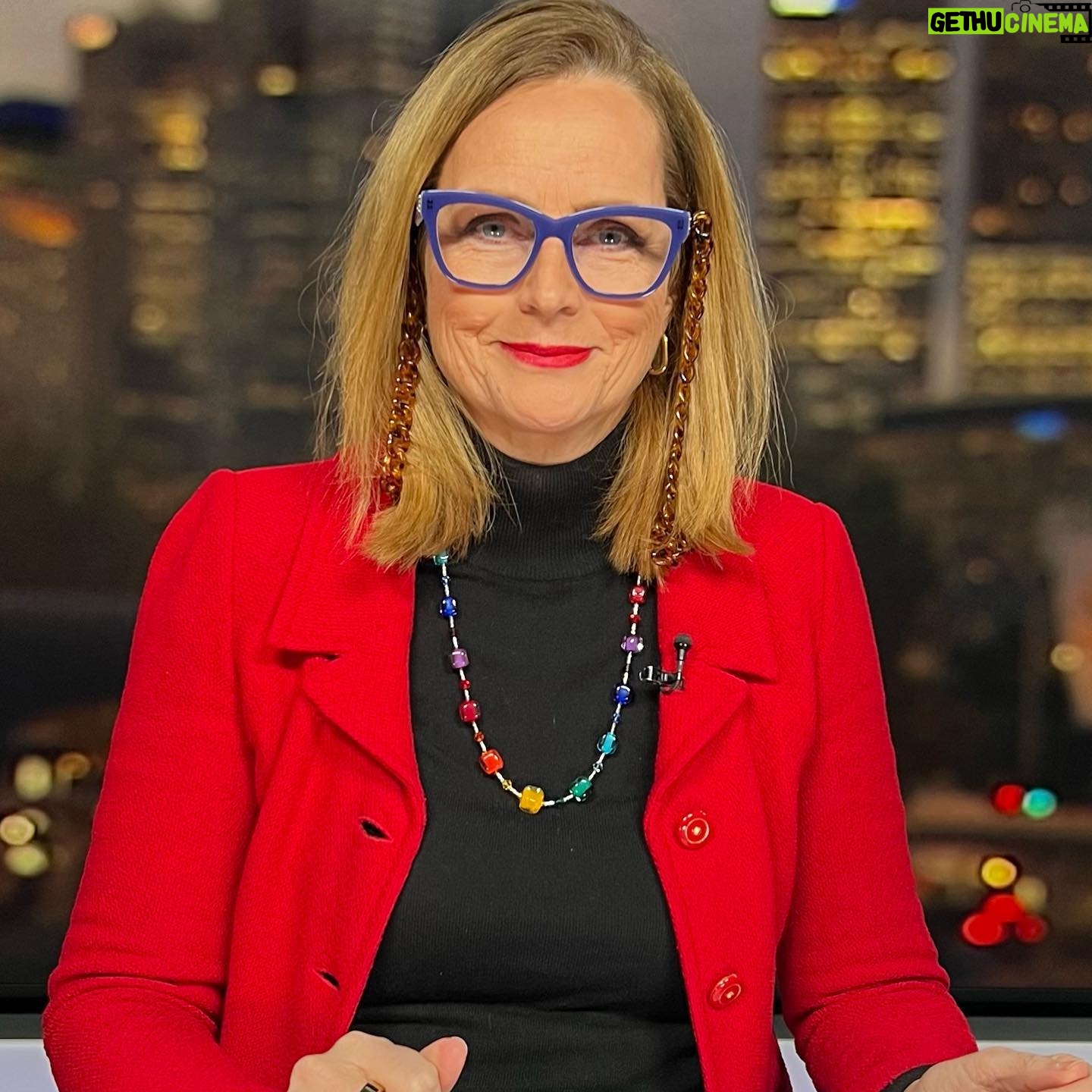 Naomi Simson - 91 Likes - Glasses on or off? For #thedrum tonight? @abctv 🤓