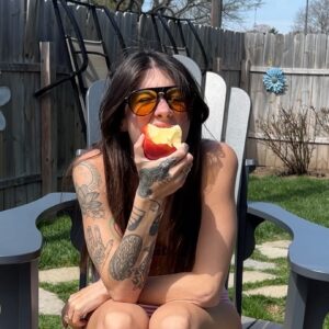 Naomi Wild Instagram - Spring postcard from me & Ms. Bones